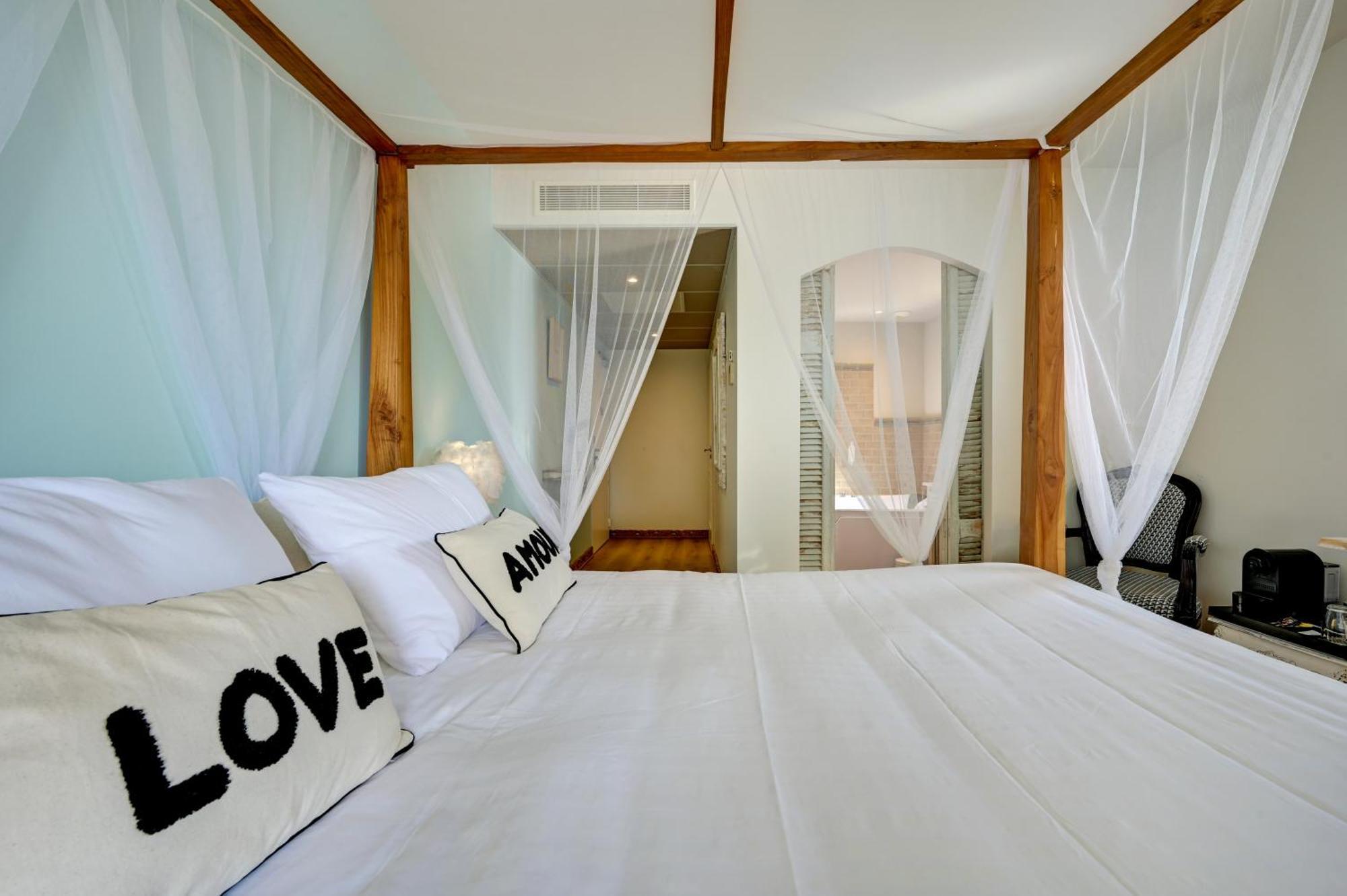 Hotel Bastide & Spa - Villa De Лурмарен Екстериор снимка