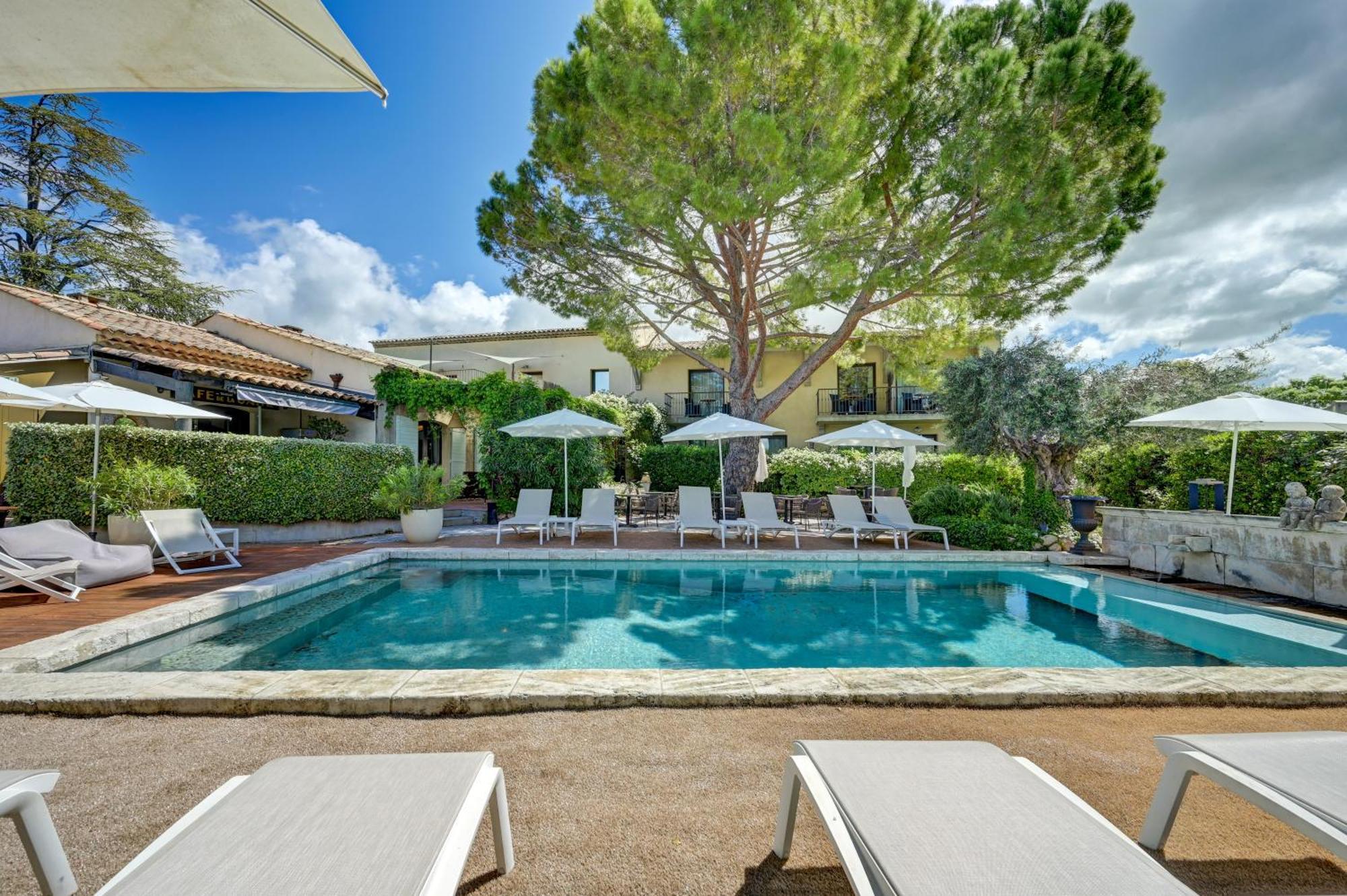 Hotel Bastide & Spa - Villa De Лурмарен Екстериор снимка
